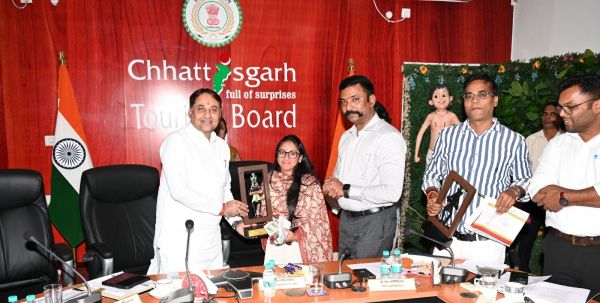 विष्णुदेव सरकार की पहल से सहेजी जाएगी राजसी विरासत, दुर्लभ धरोहरों और ऐतिहासिक परंपराओं से रूबरू होगी नई पीढ़ी, पर्यटन को मिलेगा नया आकर्षण